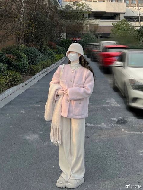 Winter Outfits Croquette, I’m Cold Outfit Aesthetic, 대학생 스타일, Korean Style Winter, Winter Outfits Korean, Korean Winter Outfits, Japan Outfits, Mode Ulzzang, Korean Outfit Street Styles