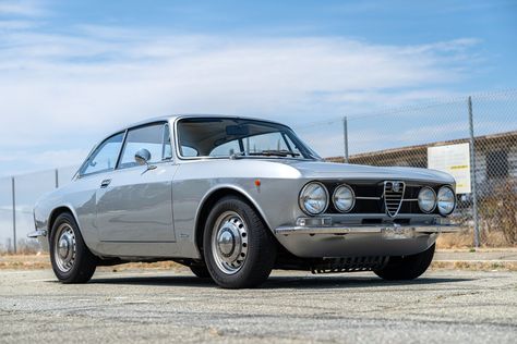 1971 Alfa Romeo GTV 1750 Coupe - European Model - Hemmings.com Alfa Romeo 1750, Alfa Romeo Gtv, European Models, Wood Cladding, Northern Italy, Black Exterior, Alfa Romeo, Model Photos, Water Pumps