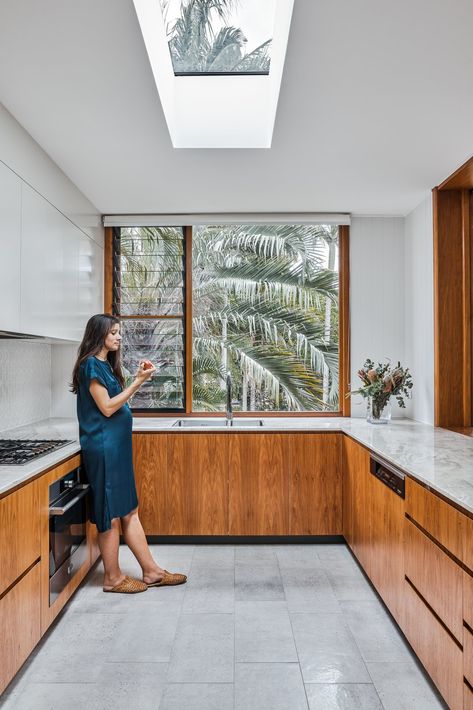 Photo 117 of 437 in Kitchen Ceramic Tile Photos from A Tropical Renovation Lifts an Australian Home Into the Treetops - Dwell Louvered Windows, Contemporary Window, Modern Window Design, Kitchen Window Design, Louvre Windows, Louver Windows, Street House, Grill Design, Kitchen Photos