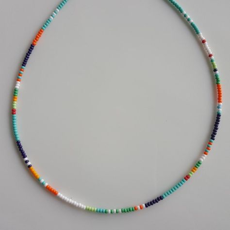 Sead Bead Necklace, Turquoise Seed Bead Necklace, Diy Friendship Bracelets Tutorial, Bracelets Tutorial, Candy Necklace, Seed Bead Choker, Beads Candy, Diy Collier, Candy Necklaces