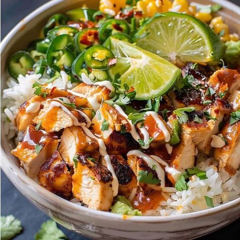 Rissy Roo Honey Chipotle Sauce, Chipotle Chicken Bowl, Chipotle Recipes Chicken, Chicken Rice Bowl, Honey Chipotle Chicken, Honey Chipotle, Chicken Rice Bowls, Rice Bowls Recipes, Chipotle Sauce