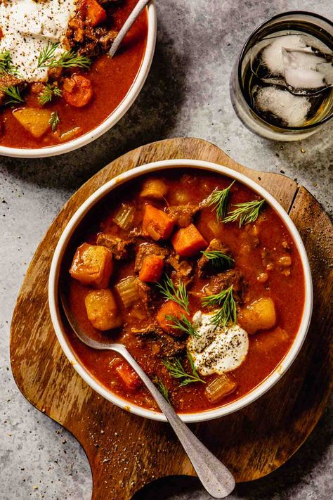 Austrian Goulash, Salmon With Dill, Goulash Soup, Lemon Butter Salmon, Beef And Potato Stew, Soup Instant Pot, Classic Beef Stew, Potato Dinner, Butter Salmon