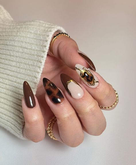 Burgundy Shades, Leopard Nail Art, Elegant Touch Nails, Cheetah Print Nails, Brown Acrylic Nails, Brown Nails Design, Art Deco Nails, Spring Nail Designs, Beige Nails