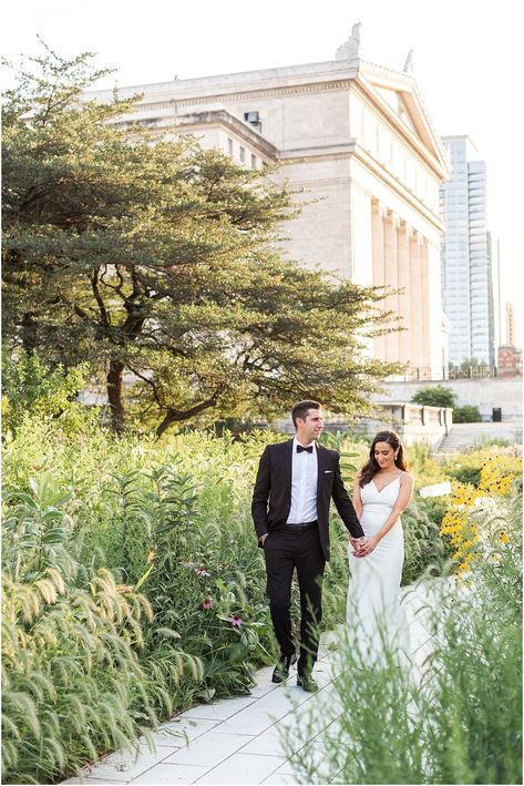 Romantic engagement photo inspiration at Chicago Museum Campus by Alex Ferreri, a chicago based destination wedding photographer |12 Best Chicago Engagement Session Locations | Iconic Chicago locations | Engagement portrait inspiration | Romantic Engagement portraits | Chicago Engagement Photographer Art Institute Of Chicago South Garden, Rookery Building Chicago, Chicago Museum Campus Engagement Photos, University Of Chicago Engagement Photos, Chicago Lakefront Engagement Photos, Chicago Engagement Photo Locations, Chicago Proposal Ideas, Chicago Engagement Pictures, Fall Engagement Pictures Outfit