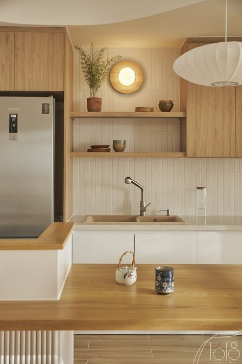 Muji Kitchen Design, Muji Interior Design, Japandi Kitchen Ideas, Japandi Kitchen Design, Japandi Aesthetic, Japandi Kitchen, Muji Home, Small Kitchens, 아파트 인테리어