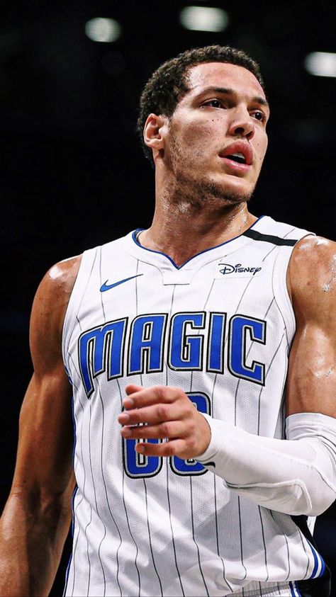 Aaron Gordon Wallpaper, Sports Edits, Aaron Gordon, Nba Pictures, Denver Nuggets, Nerd Alert, Nba Players, Chris Brown, Interesting Faces