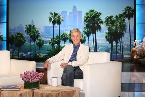 Portia De Rossi, Ellen Degeneres Show, The Ellen Show, Digital Network, Principe Harry, Tv Network, Desperate Housewives, Work Culture, Ellen Degeneres