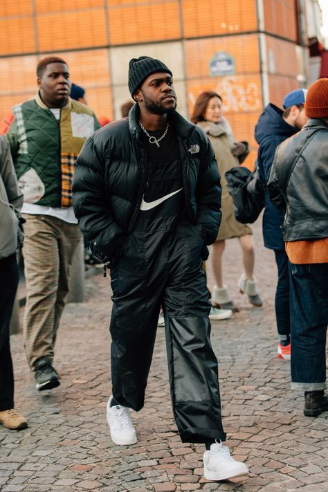 The Best Street Style from Paris Fashion Week - GQ The North Face Puffer Jacket Outfit, North Face Puffer Jacket Outfit Men, North Face Puffer Jacket Outfit, Puffer Jacket Outfit Men, Doudoune The North Face, Mens Inspo, The North Face Puffer Jacket, Stylish Fits, North Face Outfits