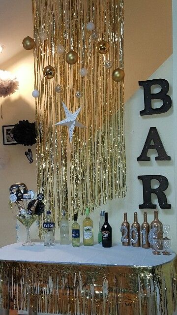 Aesthetic New Years Eve, Nye Party Decor, Nye Party Ideas, New Years Eve Party Decor, Aesthetic New Years, 25 Birthday Decorations, New Years Eve Party Ideas, Gatsby Birthday Party, New Years Eve Party Ideas Decorations