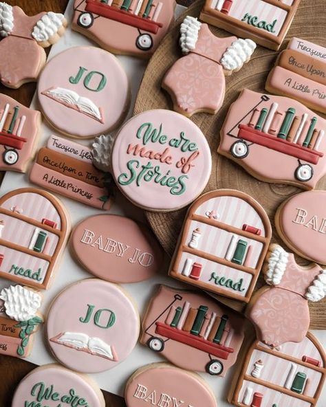 Book Royal Icing Cookies, Bookworm Cookies, Book Club Cookies, Book Baby Shower Cookies, Books Cookies Decorated, Book Sugar Cookies, Book Club Cookies Decorated, Book Cookies, Book Shower