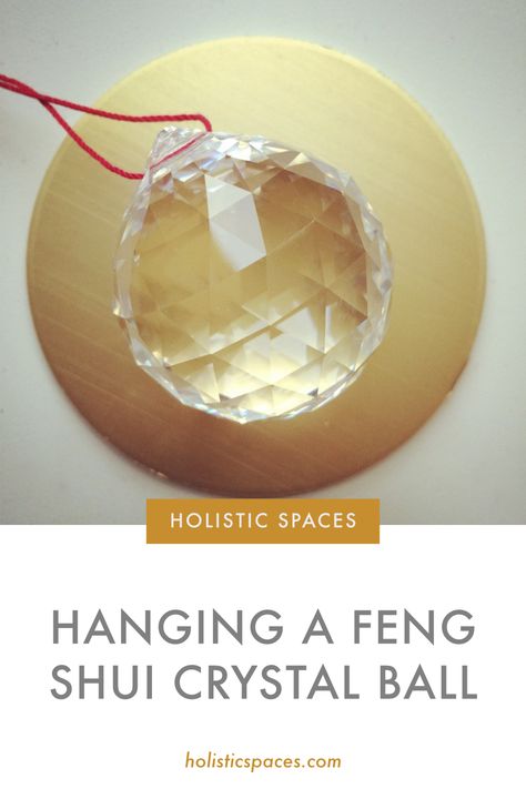 Feng Shui Crystal Ball, House Feng Shui, Feng Shui Kitchen, Feng Shui Art, Feng Shui Wealth, Feng Shui Crystals, Feng Shui Items, Feng Shui Principles, Feng Shui Bedroom