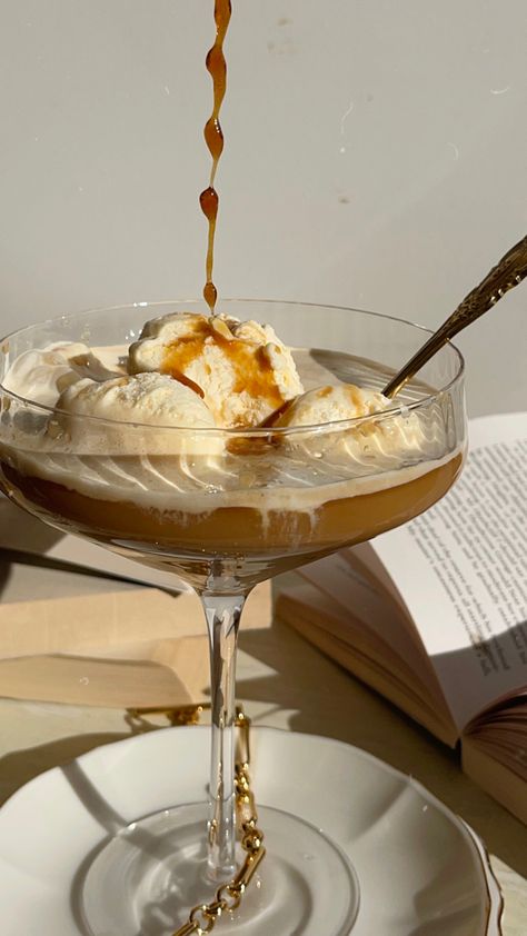 Affogato Aesthetic, Ice Cream With Coffee, Affogato Coffee, Boozy Ice Cream, Fairy Life, Marketing Aesthetic, French Crepes, Coffee Ideas, Dinner Party Themes