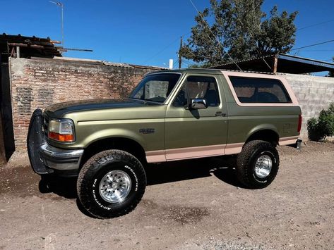 Lifted Bronco, Classic 4x4, Vintage Bronco, Ford Super Duty Trucks, Bronco Truck, Classic Bronco, Ford Suv, Classic Ford Broncos, Ford Broncos