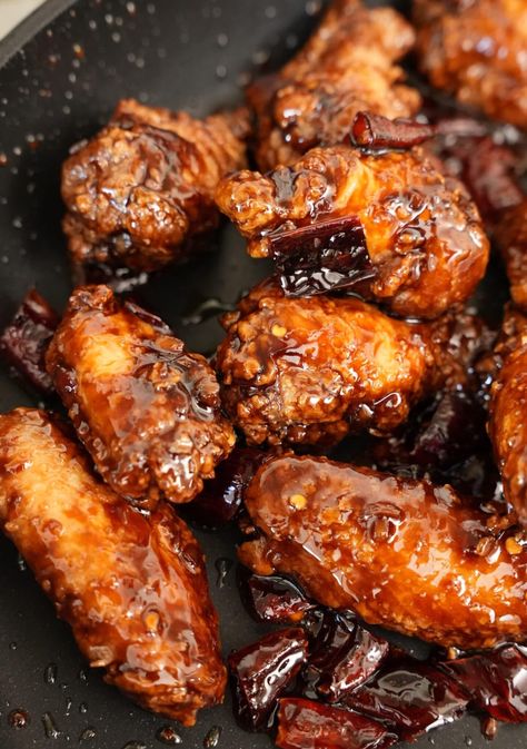 Cj Eats, Soy Garlic Chicken, Marinated Chicken Wings, Garlic Wings, Wing Sauce Recipes, Chicken Wing Sauces, Fantastic Recipes, Soy Chicken, Soy Recipes