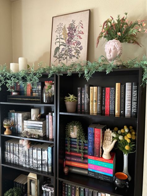 Cozy Bookshelf Decor, Aesthetic Bookshelf Arrangement, How To Style An Office Bookshelf, How To Style A Vintage Bookshelf, Small Bookshelf Styling With Books, Goth Bookshelf Aesthetic, Nerdy Bookshelf Decor, Home Library Shelf Decor, Bookshelf Room Decor