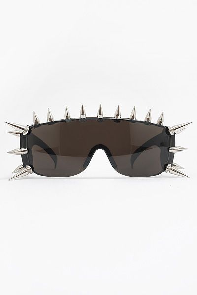 Shield Glasses, Studded Sunglasses, Spike Sunglasses, Spike Glasses, Crazy Sunglasses, Futuristic Outfits, Futuristic Sunglasses, Balenciaga Sunglasses, Video Game Room Design