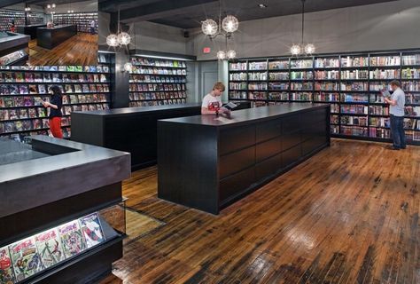 comic book shops | Tumblr RRT: nice modern feel, good lights ... Comic Book Room Ideas, Comic Room Ideas, Collection Room Ideas, Comic Book Organization, Book Room Ideas, Dream Comic, Book Store Ideas, Comic Storage, Comic Book Display