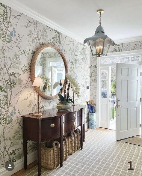 Foyer Wallpaper Entryway, Nature Inspired Wallpaper, Foyer Decor Ideas, Chic Entryway, Cottage Entryway, Foyer Wallpaper, Wallpapered Entryway, Foyer Ideas Entryway, Inspired Wallpaper