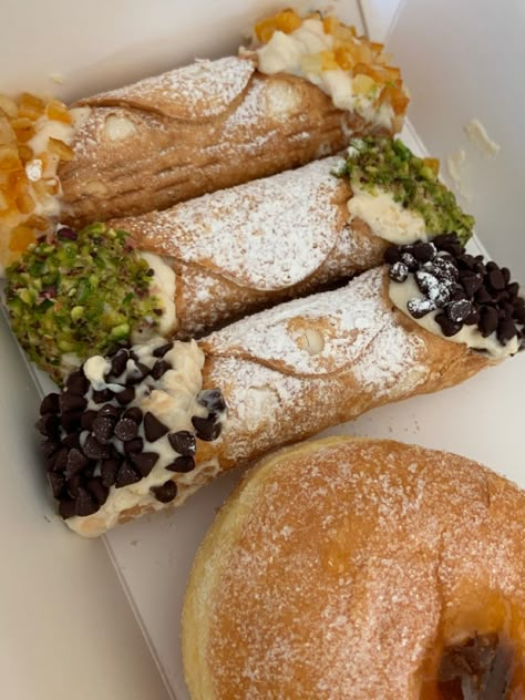 Cannoli Aesthetic, Italian Sweets Aesthetic, Canolli Aesthetic, Italian Dessert Aesthetic, Italian Bakery Aesthetic, Italian Foods Aesthetic, Italian Food Astethic, Italian Food Aethstetic, Italy Pastries