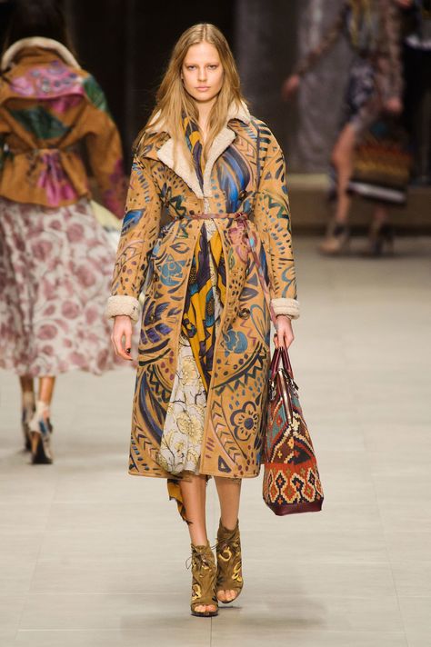 Burberry Prorsum Fall 2014 The Sartorialist, London Fashion Weeks, Estilo Boho Chic, Burberry Prorsum, British Outfits, Fashion Marketing, Mode Inspo, Fall 2014, Estilo Boho