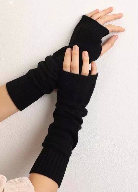 Fingerless Sleeves, Aesthetic Gloves, Pretty Gloves, Spy Costume, Casual Edgy Outfits, Gloves Aesthetic, Long Black Gloves, Gloves Outfit, Mom Apparel