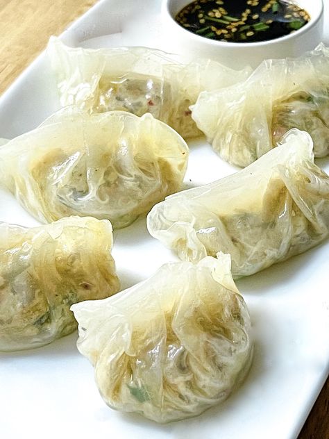 Quick Rice Paper Recipes, Rice Wrapper Dumplings, Dumplings With Rice Paper, Gluten Free Chinese Dumplings, Steamed Rice Paper Dumplings, Rice Paper Dim Sum, Rice Paper Dumplings Vegetarian, Rice Paper Gyoza, Thai Basil Chicken Rice Paper Dumplings