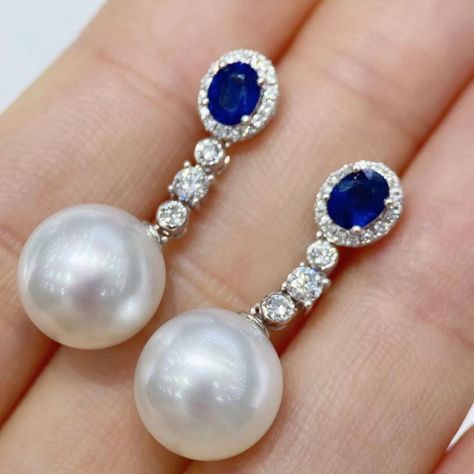 Sapphire And Pearl, Pearl Earrings Designs, South Sea Pearls Earrings, Akoya Pearl Earrings, Gem Diamonds, Sapphire Studs, Pearl And Diamond Earrings, Chanel Earrings, Sea Pearl