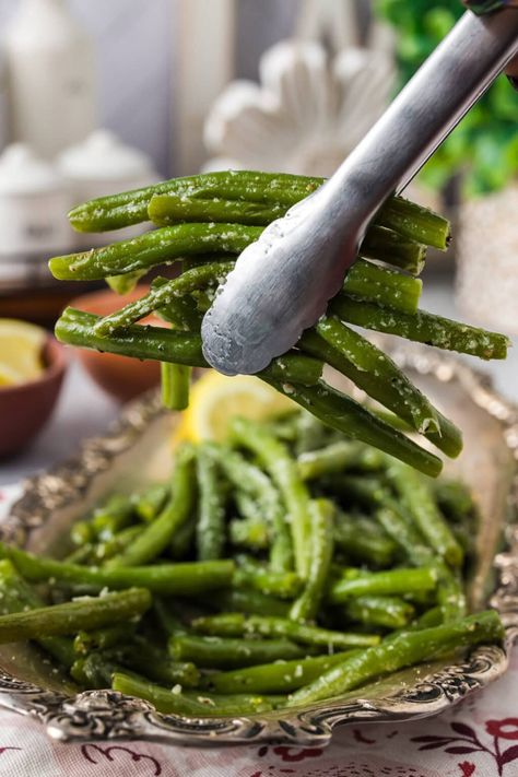 One minute is all it takes to cook instant pot green beans. Fresh, vibrant beans tossed in butter and seasonings makes an excellent side dish with hardly any prep work involved! Green Beans Instant Pot, Instant Pot Green Beans, Beans Instant Pot, Crockpot Mac And Cheese, Mexican Chicken Casserole, Blueberry Breakfast Cake, Blueberry Breakfast, Low Carb Appetizers, Quick Easy Desserts