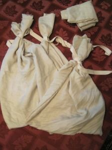 Uses for old sheets. Some fun, some practical, some charitable. Clothes Made From Sheets, Uses For Old Sheets, What Can I Make From An Old Duvet Cover, Use For Old Sheets, Old Sheets Diy Reuse Ideas, Old Bed Sheets, Old Sheets, Green Sheets, Creative Storage Solutions