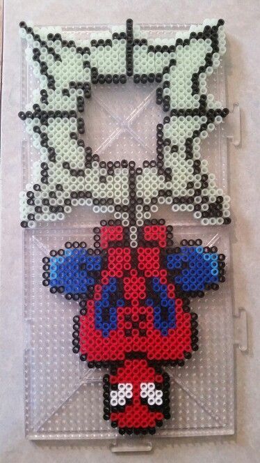 Peeler Bead Spiderman, Spiderman Beads Pattern, Marvel Beads Pattern, Pixel Art Door Hanger, Pearler Bead Door Hanger, Peeler Bead Door Hanger, Perler Door Hanger, Avengers Perler Beads, Perler Bead Door Hanger