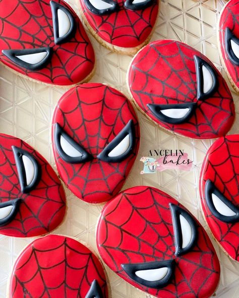 Spider Man Cookies, Spiderman Cookies, Man Cookies, Kid Birthday, Cookies Decorated, Cookie Cake, Super Heroes, Sugar Cookies, Cake Decorating