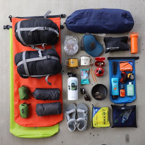 Kayak Camping Packing, Paddle Board Camping, Paddle Boarding Outfit For Women, Kayaking Outfit Women Summer, Weekend Checklist, Overnight Hiking, Sup Paddle Board, Sup Stand Up Paddle, Tent Campers