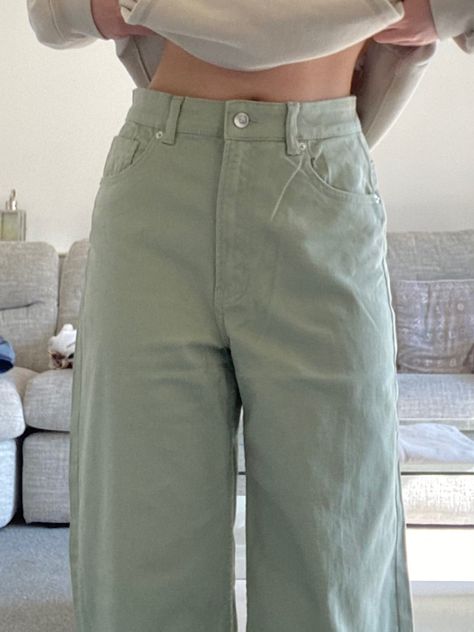 Sea Foam Pants Outfit, H&m Wide Leg Twill Pants, H&m Twill Pants, Wide Leg Twill Pants Outfit, Sage Jeans Outfit, Twill Pants Women Outfit, Indie Fashion Aesthetic, Mint Pants Outfit, Sage Jeans