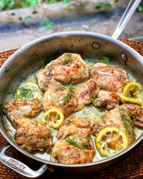 Lemon Dill Chicken - Yohana Yoshe | The Pretend Blogger Chicken With Dill Recipes, Recipes With Dill, Chicken With Dill, Creamy Dill Chicken, Easy Broccoli Casserole, Lemon Dill Chicken, Dill Chicken, Dill Recipes, Chicken Thighs Recipes