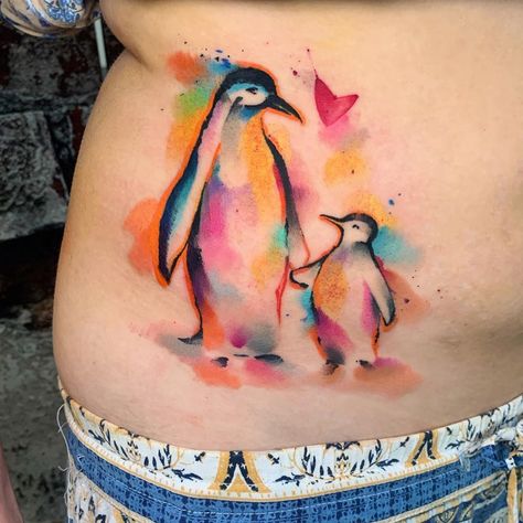 Penguin mom & baby watercolor piece by Pablo Ortiz, an artist at Dhira Tattoo in Toledo, Spain. Tattoo Ideas Dad, Penguin Tattoo Ideas, Little Elephant Tattoos, Tansy Flower, Penguin Tattoos, Penguins Wallpaper, Mom Baby Tattoo, Penguin Tattoo, Worlds Best Tattoos