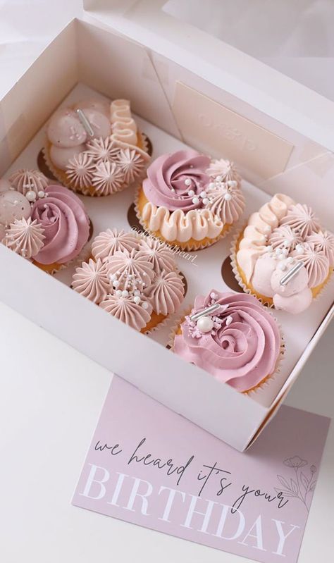 59 Pretty Cupcake Ideas for Wedding and Any Occasion : Blush and Dusty Rose cupcakes Wedding Cake With Cupcakes, Navy Cupcakes, Deco Cupcake, Cupcake Piping, Cupcake Decorating Tips, Pastel Cupcakes, Fancy Cupcakes, Pretty Cupcakes, Cupcake Cake Designs