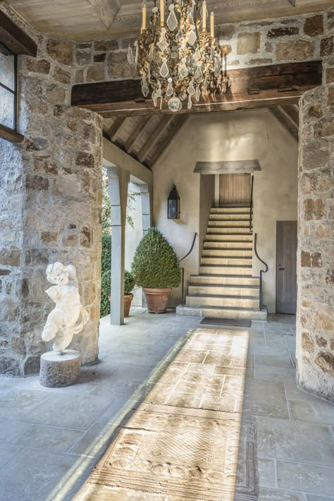 Covered walkways connect the pavilions. Covered Walkway, Casa Country, Country Retreat, Design Exterior, Entry Way, Stone Houses, Stone House, California Homes, Architectural Digest