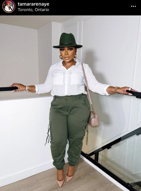 Plus Size Fedora Hat Outfit, Express Plus Size Outfits, Fall Brunch Outfit Black Women Plus Size, Plus Size Outfits With Hats, Plus Size Hat Outfits, Black Fedora Hat Outfit Fall, Fall Fedora Hat Outfit, Plus Size Winery Outfit, Green Fedora Hat Outfit