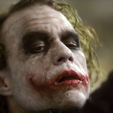 Heath Ledger on Instagram: “Wanna know how I got these scars?  #thedarkknight #joker #heathledger #thejoker #heathledgerjoker #christianbale #christophernolan…” Heather Ledger Joker, Heath Ledger Joker Makeup, Joker Scars, Joker Nurse, Cool Screensavers, Scar Makeup, Nurse Halloween Costume, Joker Smile, Halloween Makeup Witch