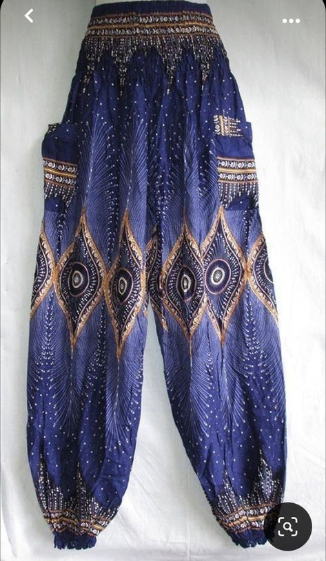 Hippie Costume Diy, Vetement Hippie Chic, Pants Diy, Diy Pants, Estilo Hippie, Hippie Costume, Tie Dye Outfits, Mode Boho, Boho Pants