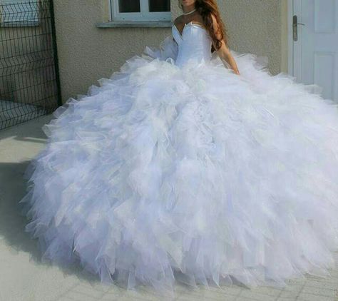 0685351723 Big Fancy Dresses, 15 Birthday Dresses, Cute Colorful Outfits, Poofy Wedding Dress, Fluffy Wedding Dress, Fluffy Dress, Big Wedding Dresses, Hot Pink Weddings, Wedding Dress Gallery