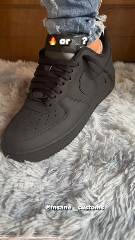 Mens Sneaker Outfits, Man Sneakers Outfit, Jordan Sneakers Outfit Men, Af1 Lace Ideas, Nike Shoes Men Outfit, Sneakers Laces Style, Men’s Sneakers Outfit, Sneaker Outfits Men, Sneaker Laces Ideas