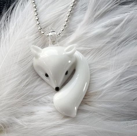 Fox Necklace, Fox Jewelry, Foxes Necklace, Tanah Liat, Clay Charms, White Fox, She Loves, Diy Clay, Polymer Clay Crafts