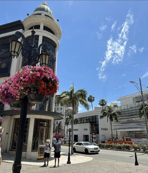 Meet us on Rodeo Drive this weekend 📍#OnlyOnRodeo 📸: @sharona4bh Rodeo Drive Aesthetic, Rodeo Drive, Saved Pins, Fame Dr, Travel Board, Luxury Shop, Summer Aesthetic, Beverly Hills, Rodeo