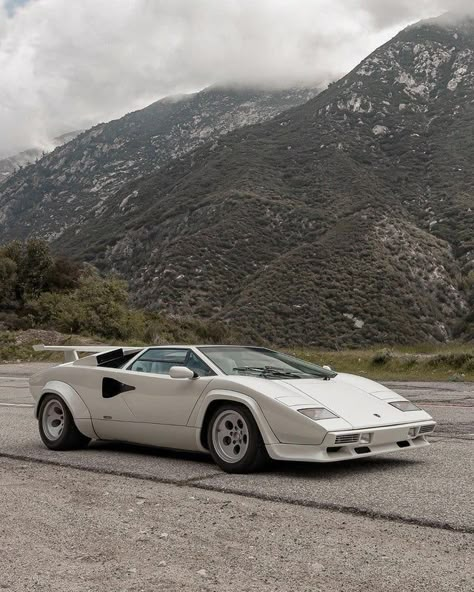 Lamborghini Countach, Street Racing Cars, Classy Cars, Street Racing, Pretty Cars, Jdm Cars, Sports Cars Luxury, Retro Cars