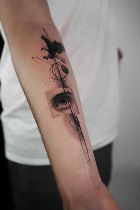 Abstact fine line eye tattoo by Fogitattoo Blackwork tattoo / arm tattoo / tattoos for women / tattoos for men / portrait tattoos / tattoo designs / spider tattoo / web tattoo / portrait tattoo / realism tattoo / abstract tattoo/ fineline tattoo Tattoo Designs Spider, Tattoo Abstract, Tattoo Realism, Men Portrait, Tattoo Portrait, Abstract Eye, Portrait Tattoos, Web Tattoo, Fineline Tattoo