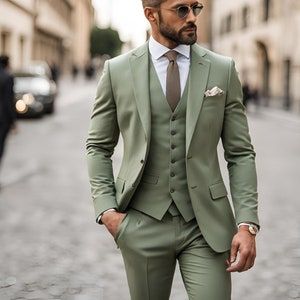 Trending Suits, Suits Party Wear, Suits Groom, Green Tuxedo, Formal Fashion, Stylish Suit, Fashion Suits, Formal Style, Suit Fashion