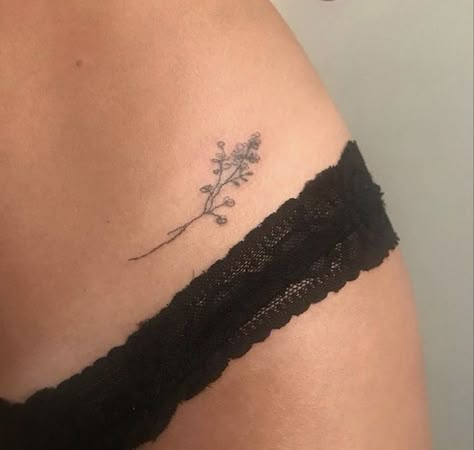 Waist Tattoos, Small Pretty Tattoos, Petite Tattoos, Stomach Tattoos, Jewelry Tattoo, Discreet Tattoos, Dainty Tattoos, Girly Tattoos, Subtle Tattoos