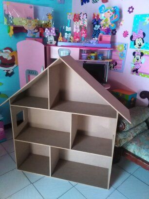 Cardboard Box Barbie House, Barbie Diy House Cardboard Boxes, Cardboard Box Houses Mini, Diy Barbie House Cardboard Boxes, Diy Barbie Dollhouse Cardboard, Cardboard Doll House Diy, Doll House With Cardboard, Diy Barbie House Cardboard, Cardboard Barbie House