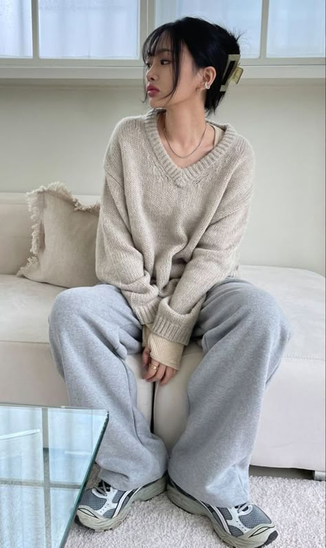 Sweats Outfit, Inverness, Mode Inspo, 가을 패션, Korean Outfits, Cozy Fashion, Casual Style Outfits, Mode Inspiration, Outfits Casuales